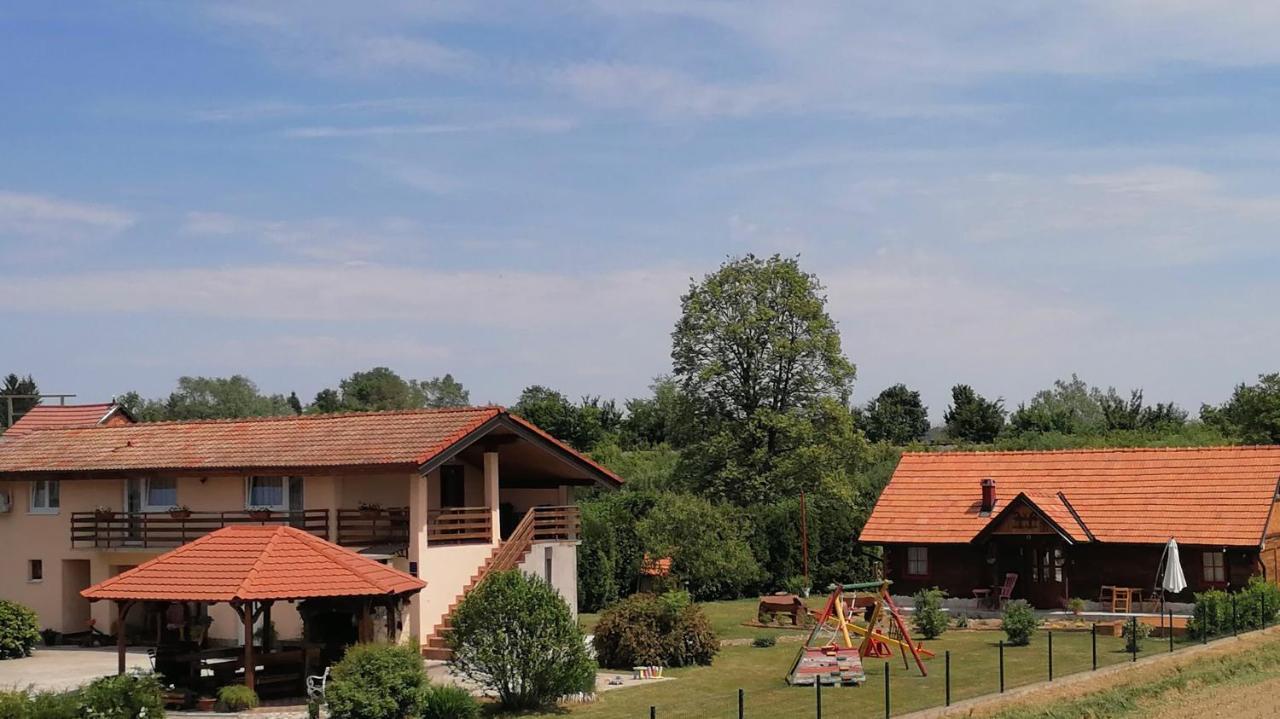 Apartments Kozjan Karlovac Eksteriør billede