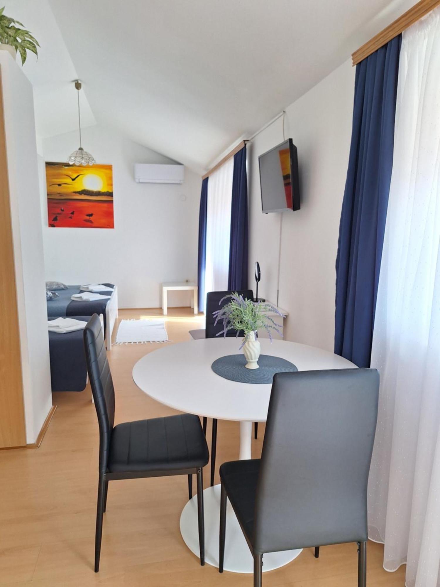 Apartments Kozjan Karlovac Eksteriør billede